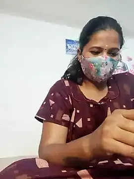 EsmeBrowm – webcam model profile photo Image 3