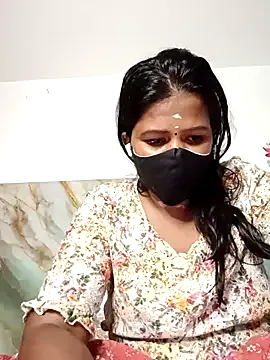 EsmeBrowm – webcam model profile photo Image 7