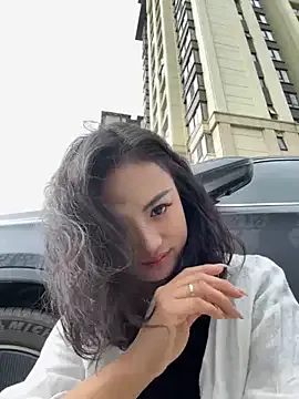 FroggyAnna – webcam model profile photo Image 4