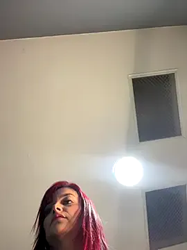 Fancy-t33n – webcam model profile photo Image 10