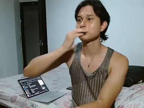 TeddyBear_07 – webcam model profile photo