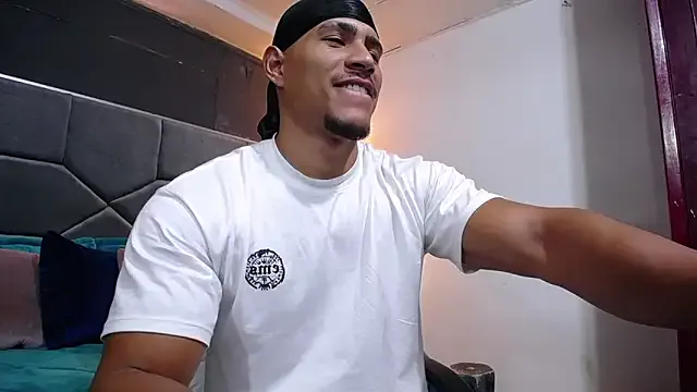 anchan_ – webcam model profile photo Image 3