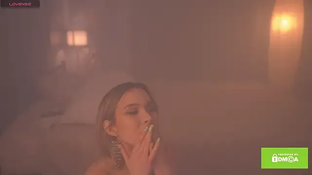 IvyHarpers – webcam model profile photo Image 4