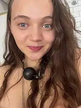 KittyMoon-1 – webcam model profile photo Image 2