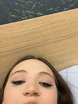 KittyMoon-1 – webcam model profile photo Image 7