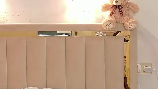 Beck_adder – webcam model profile photo Image 2