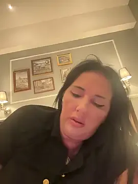 MadelineLane – webcam model profile photo Image 6