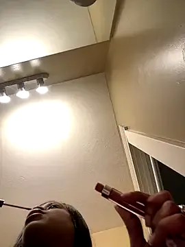 HillaryDiez – webcam model profile photo Image 15