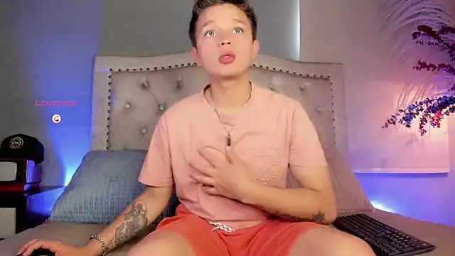 nadya-74 – webcam model profile photo Image 12