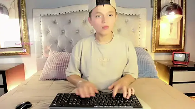 nadya-74 – webcam model profile photo Image 14