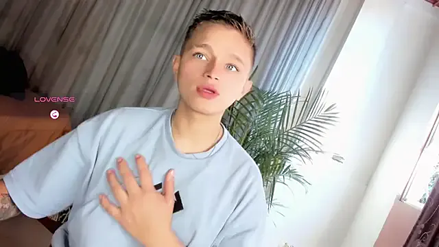 nadya-74 – webcam model profile photo Image 19