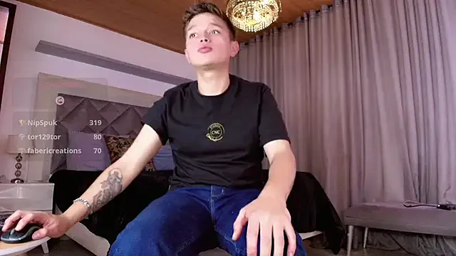 nadya-74 – webcam model profile photo Image 9