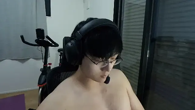 KateGale – webcam model profile photo Image 19