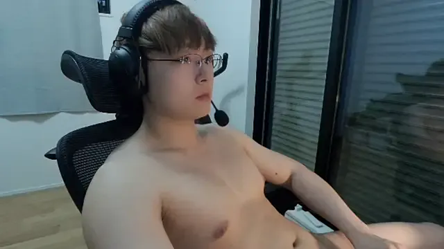 KateGale – webcam model profile photo Image 2