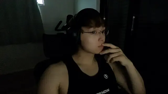 KateGale – webcam model profile photo Image 5