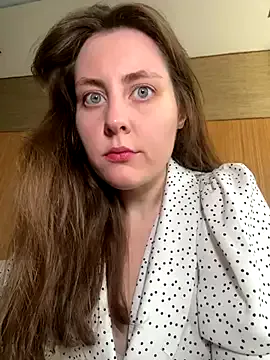 MayaHiper – webcam model profile photo Image 16