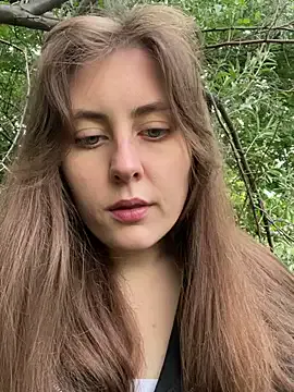 MayaHiper – webcam model profile photo Image 6