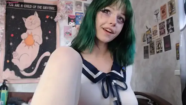 LeyahSummer – webcam model profile photo Image 9