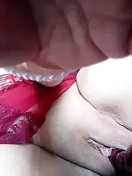 Dolce – webcam model profile photo Image 15