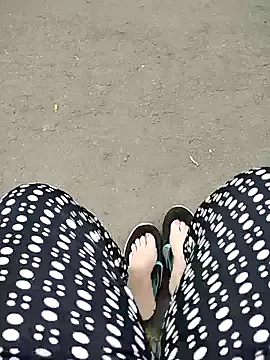 Dolce – webcam model profile photo Image 2