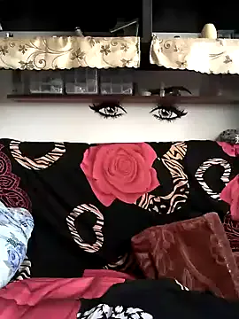 Dolce – webcam model profile photo Image 7