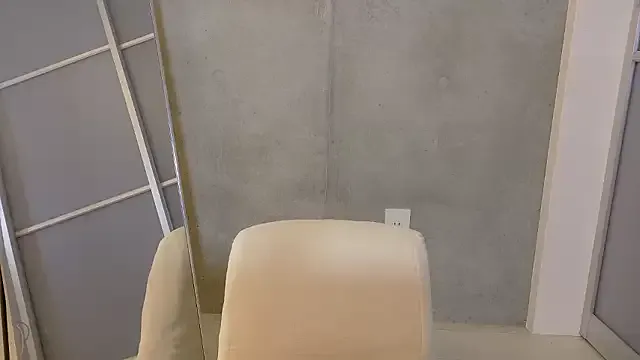 MelinaLuviani – webcam model profile photo Image 13