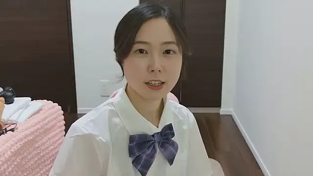 AlisonColemans – webcam model profile photo Image 2