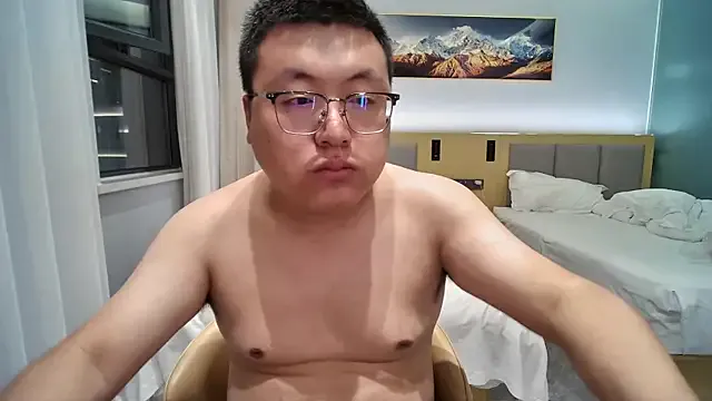 Dolce – webcam model profile photo Image 3