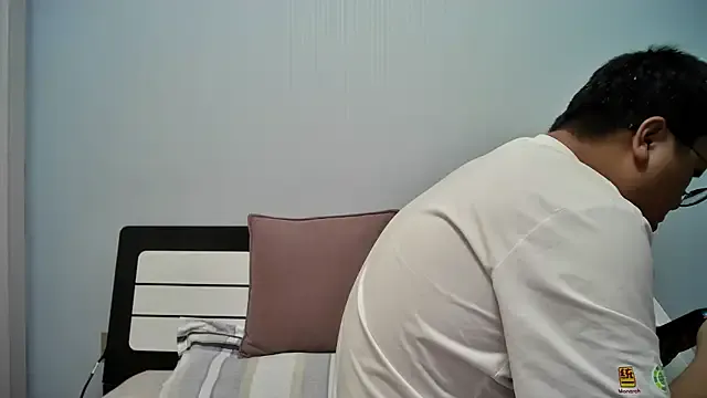 Dolce – webcam model profile photo Image 6