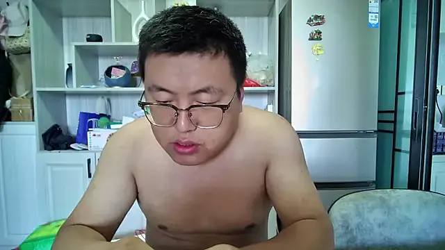 Dolce – webcam model profile photo Image 7