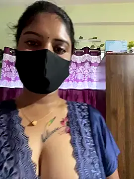 PaulinaGiovanni – webcam model profile photo Image 3