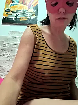 IvyHarpers – webcam model profile photo Image 10