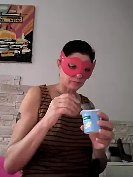 IvyHarpers – webcam model profile photo Image 13