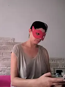 IvyHarpers – webcam model profile photo Image 14