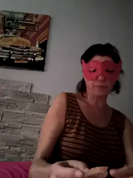 IvyHarpers – webcam model profile photo Image 6