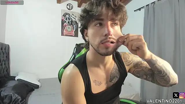 Ellidi – webcam model profile photo Image 10