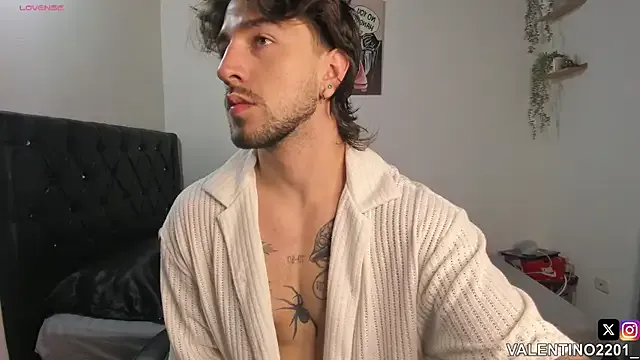 Ellidi – webcam model profile photo Image 11