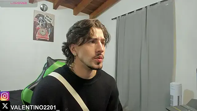 Ellidi – webcam model profile photo Image 19