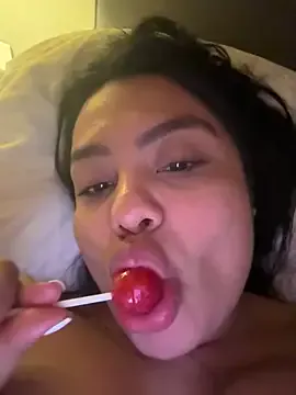 JessieLiu – webcam model profile photo Image 4