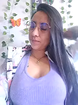 AriaSins – webcam model profile photo Image 5