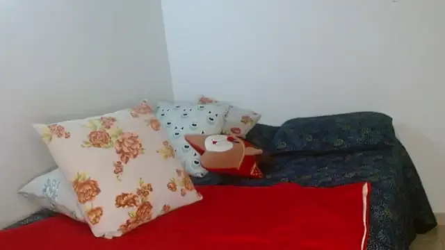 Samira-Summer – webcam model profile photo Image 12