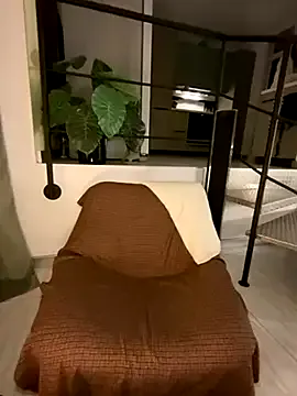 LeyahSummer – webcam model profile photo Image 19