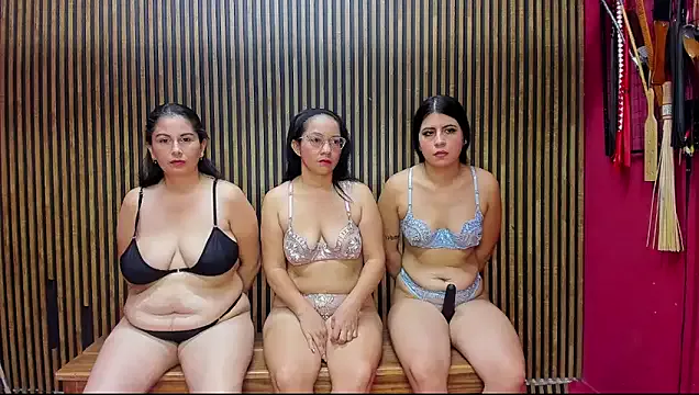 shiny-lily – webcam model profile photo Image 3