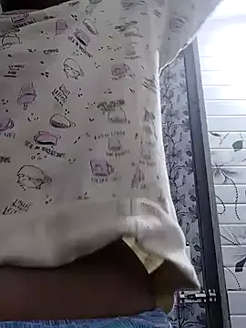 CristinaRous – webcam model profile photo Image 4