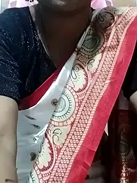 CristinaRous – webcam model profile photo Image 7