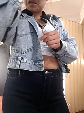 sexi_noemi – webcam model profile photo Image 14