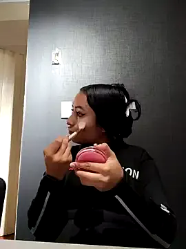 sexi_noemi – webcam model profile photo Image 18