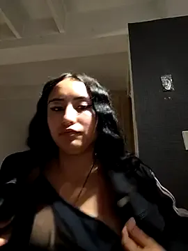 sexi_noemi – webcam model profile photo Image 2