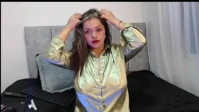 Sarawhitee – webcam model profile photo Image 4