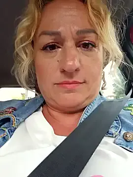 yaprakmericc – webcam model profile photo Image 3